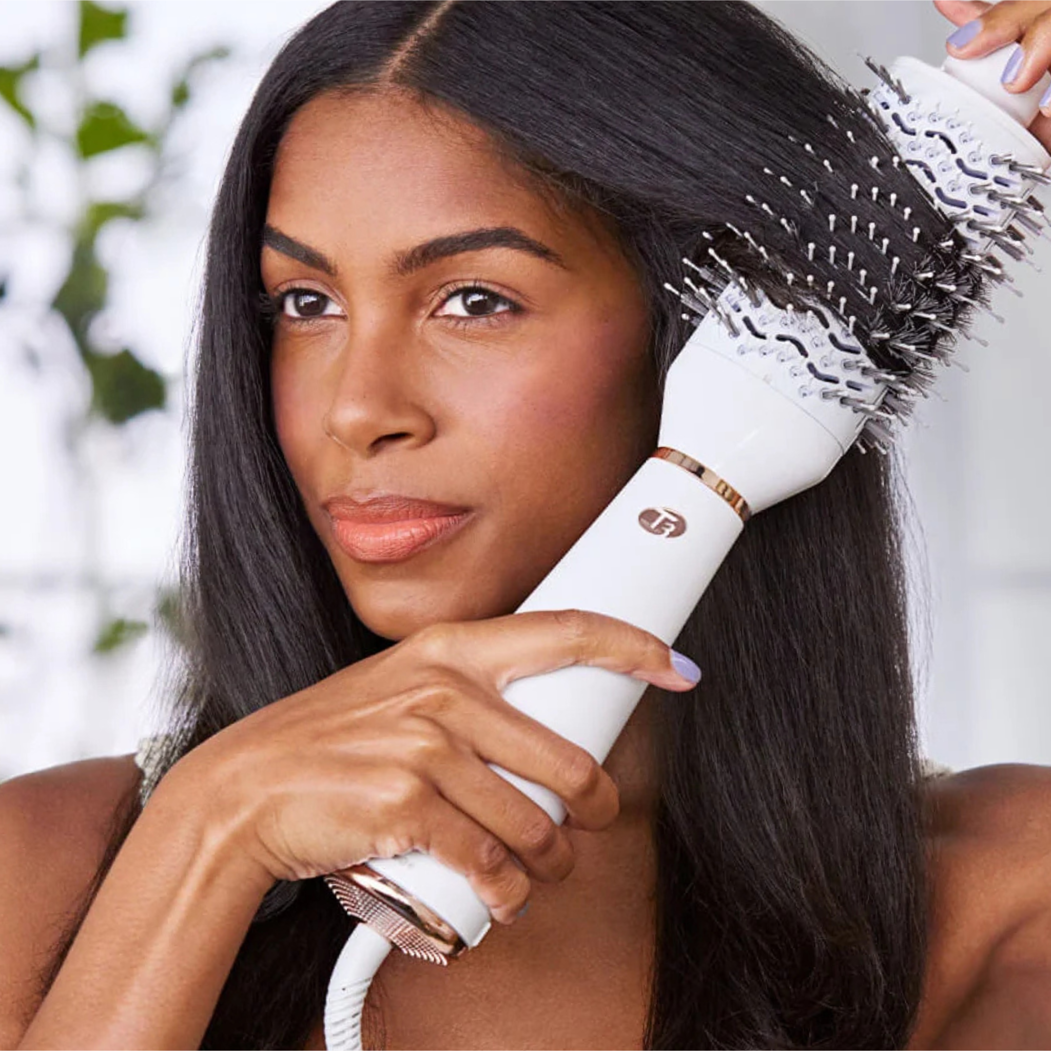 T3 AireBrush One-Step Smoothing & Volumizing Hair Dryer Brush